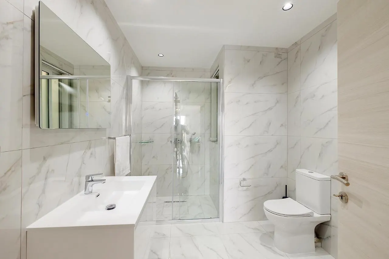 Deluxe 2Br Apartment In Central St Julians Saint Julian's