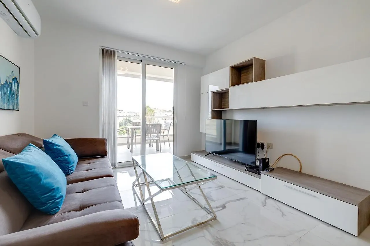 Deluxe 2Br Apartment In Central St Julians Saint Julian's