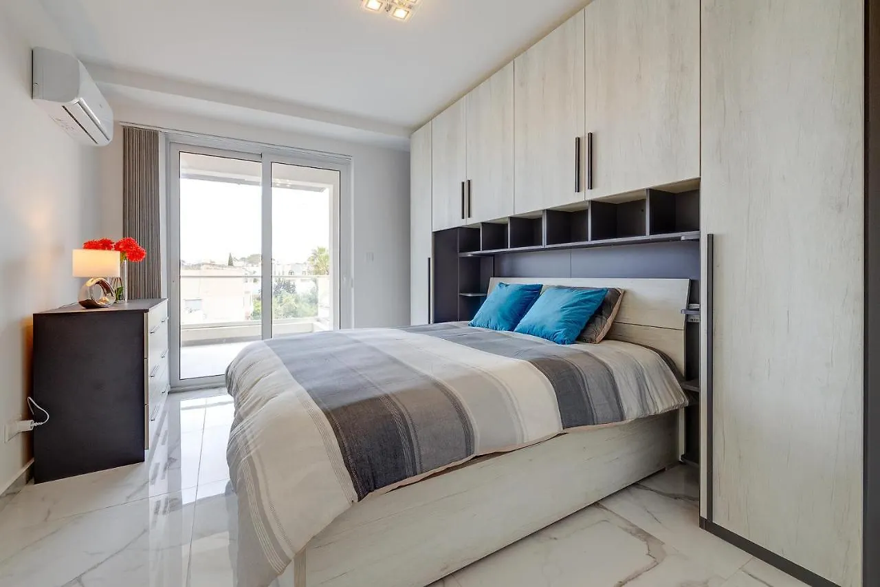 Deluxe 2Br Apartment In Central St Julians Saint Julian's Malta