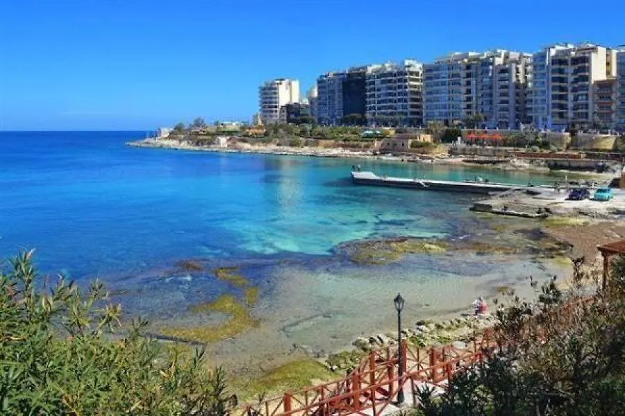 Deluxe 2Br Apartment In Central St Julians Saint Julian's