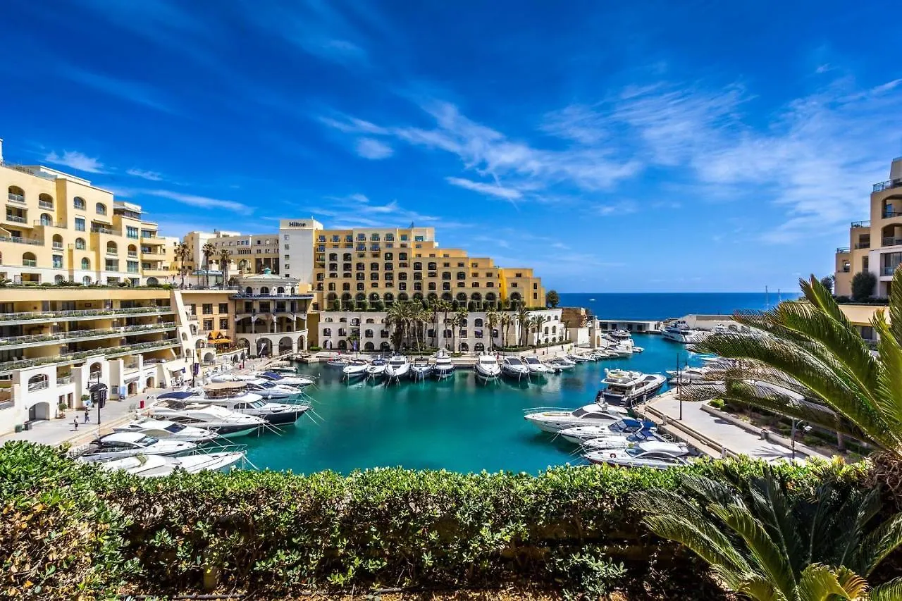 Deluxe 2Br Apartment In Central St Julians Saint Julian's
