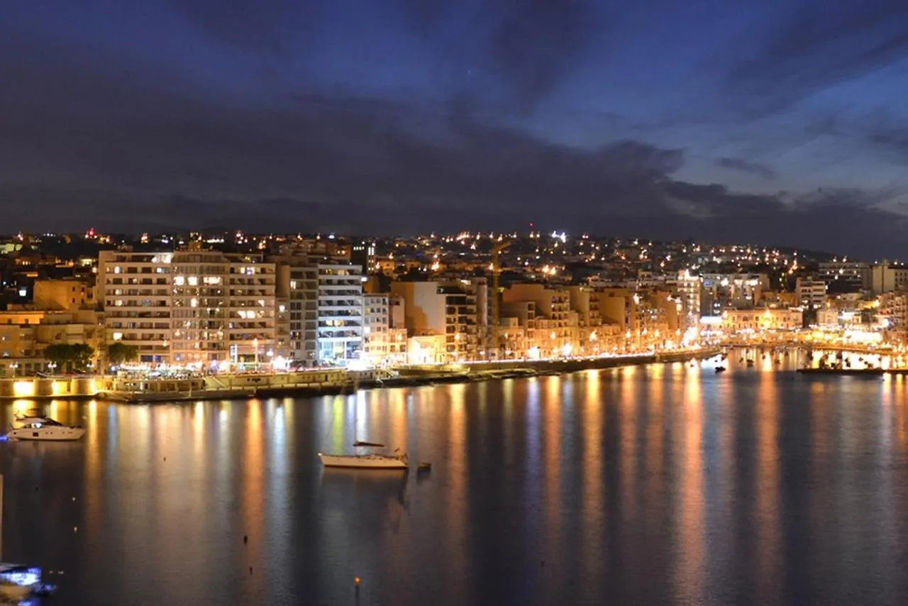 Deluxe 2Br Apartment In Central St Julians Saint Julian's Malta