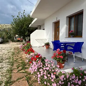 Dea Ksamil